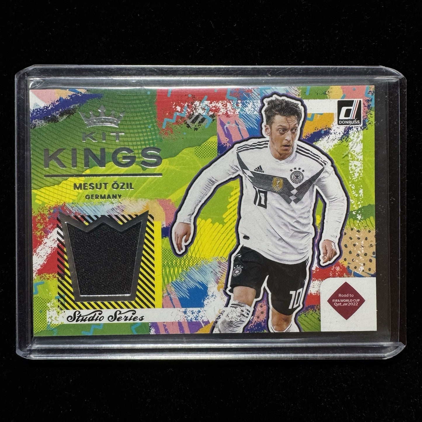 Mesut Ozil Kit Kings Patch Player Worn Donruss 2021-22 KK-OZL Germany