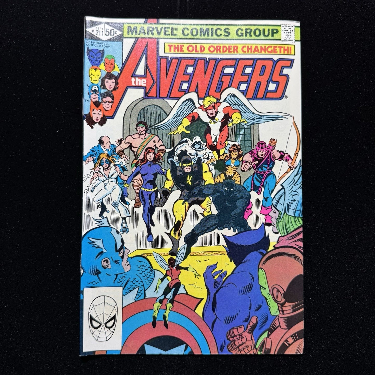 Avengers 211 - Tigra Joins The Avengers- Bronze Age Marvel Comics 1981