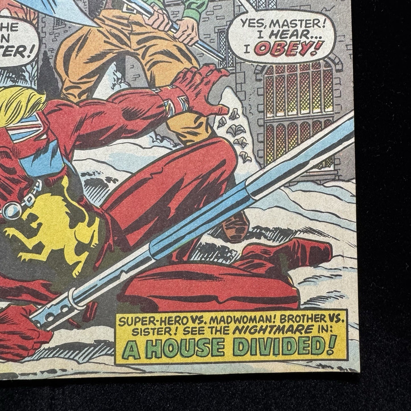 Captain Britain 10 - 1st Cover App Of Betsy Braddock - Bronze Age Marvel 1976