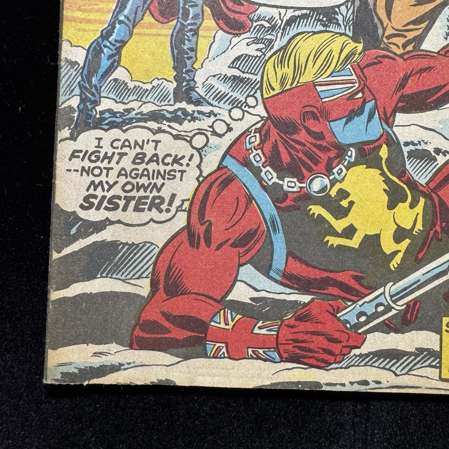 Captain Britain 10 - 1st Cover App Of Betsy Braddock - Bronze Age Marvel 1976