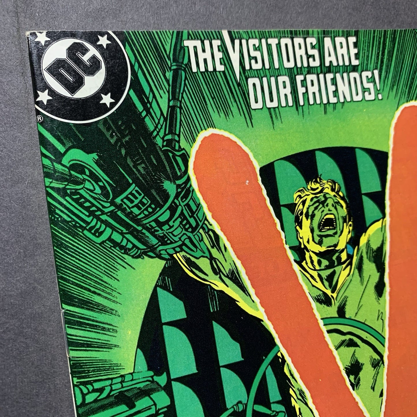 V 6 - Copper Age Dc Comics 1985