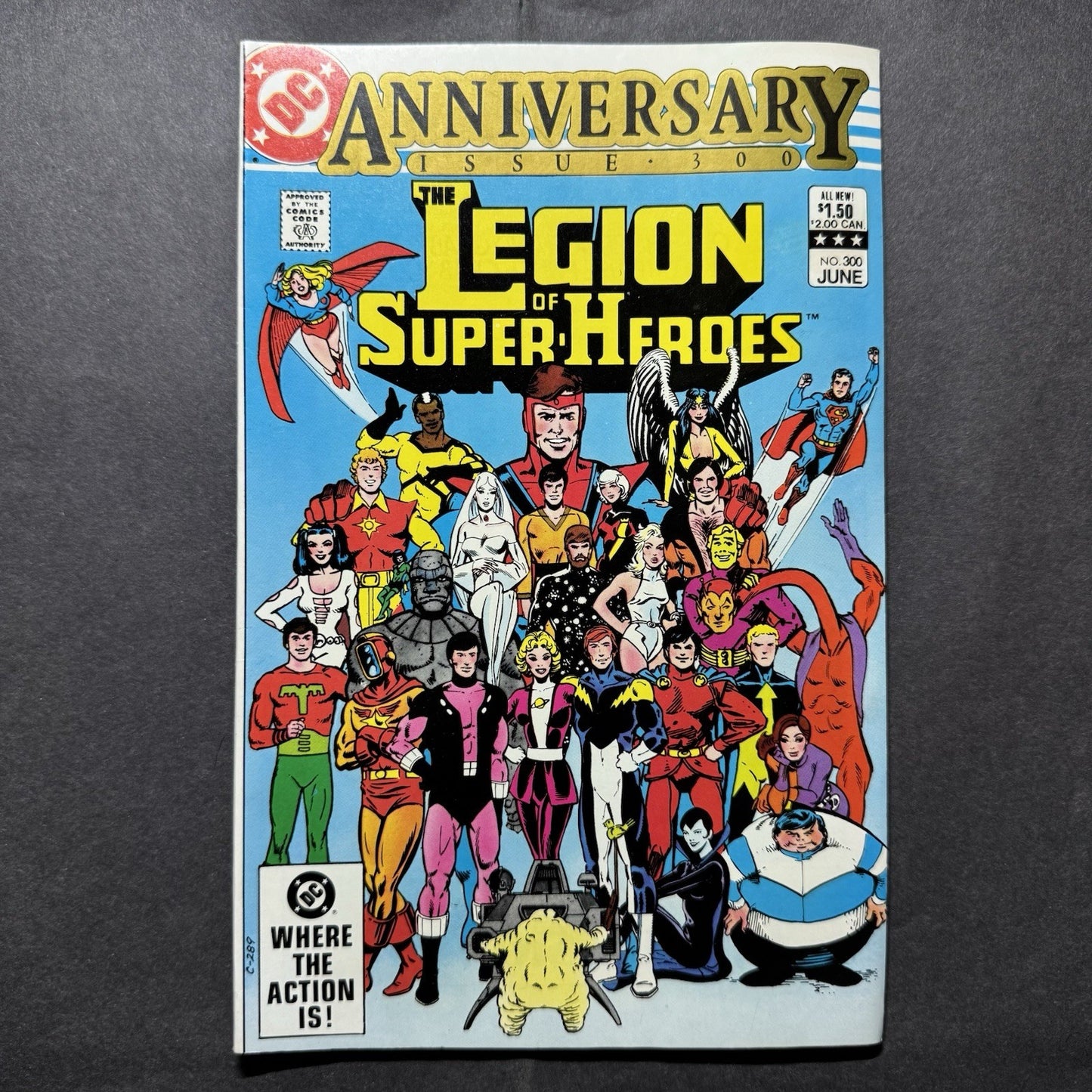 Legion Of Super-Heroes 300 - 1st Cameo App Of Garfield - Bronze Age Dc 1982