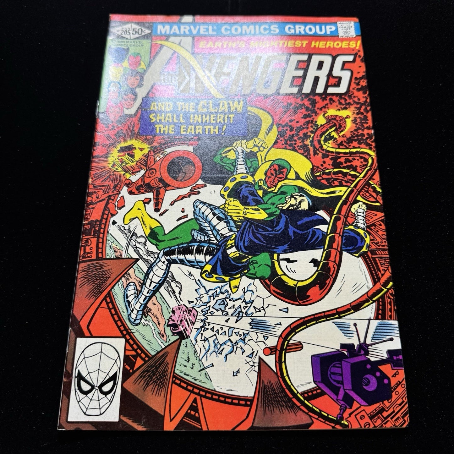 Avengers 205 - Bronze Age Marvel Comics 1981