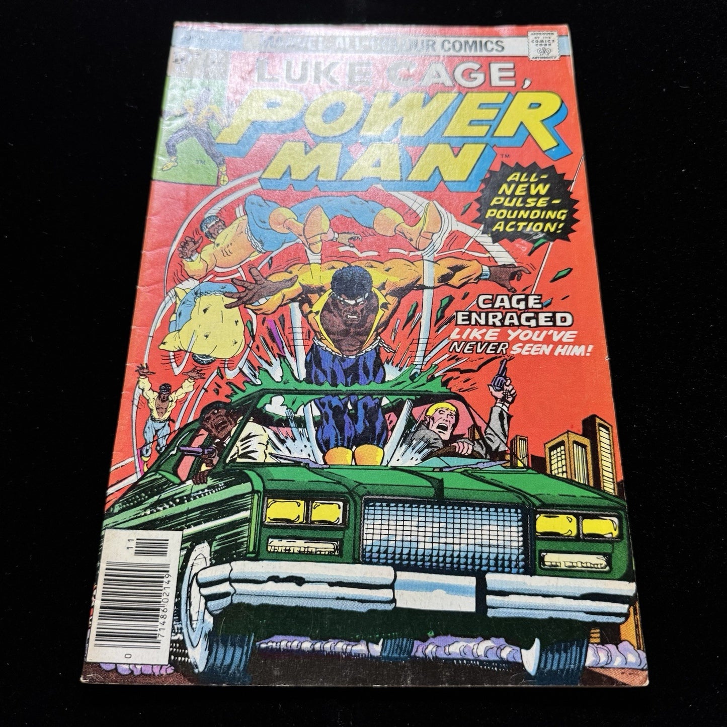 Like Cage Power Man 37 - Bronze Age Marvel Comics 1976