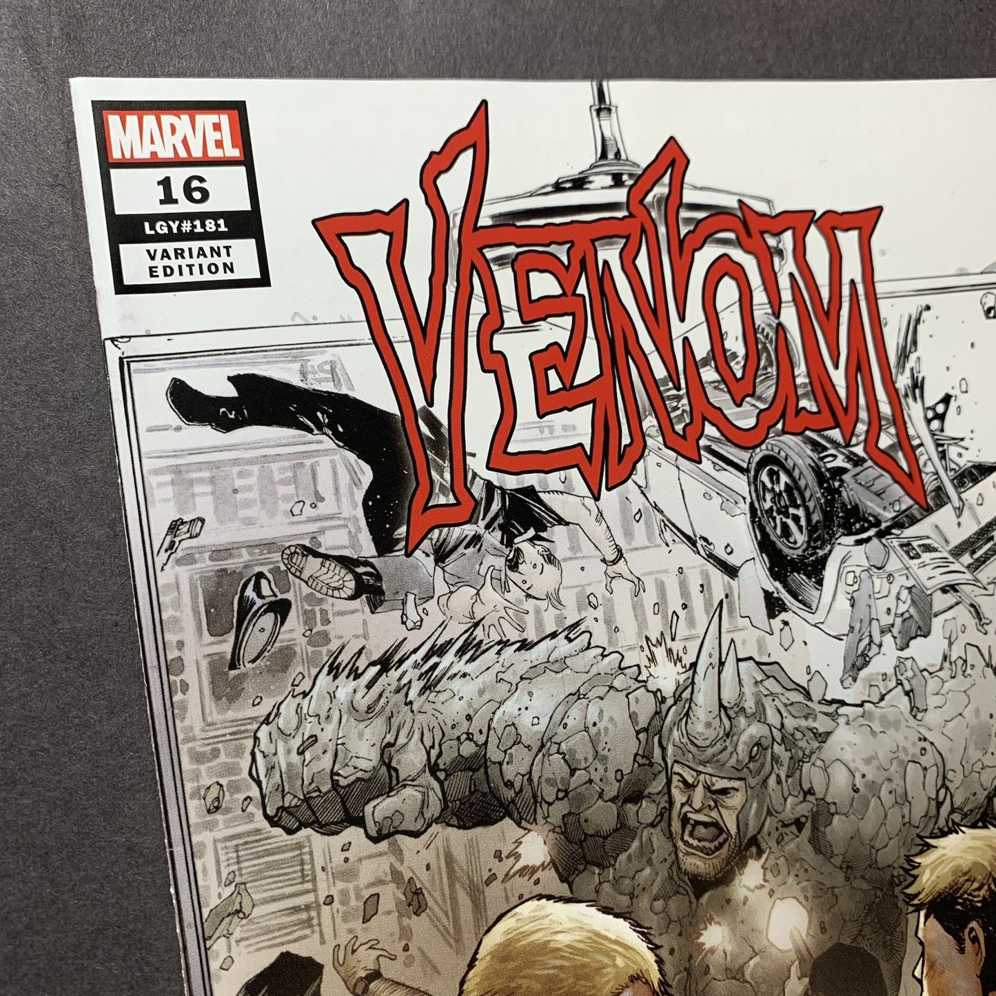 VENOM 16/ SDCC Variant Ltd 4000/ Modern Age Marvel Comics 2019