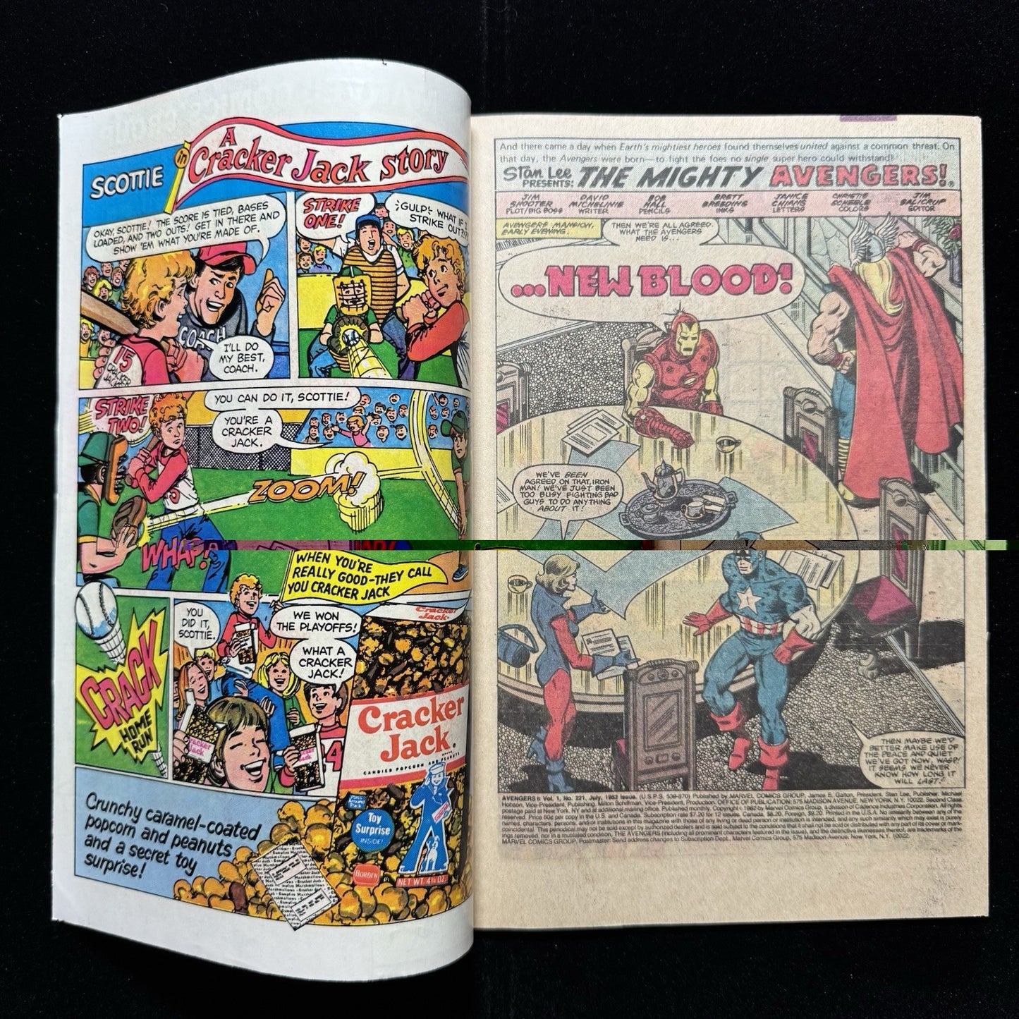 Avengers 221 - She-Hulk Joins The Avengers - Bronze Age Marvel Comics 1982