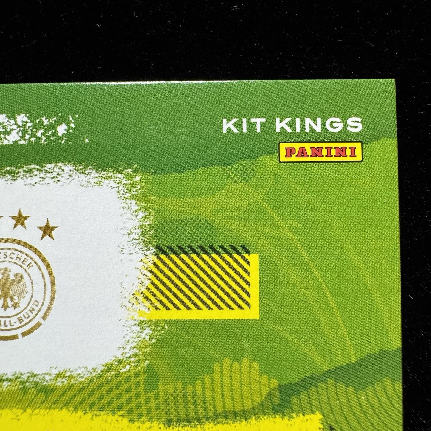 Mesut Ozil Kit Kings Patch Player Worn Donruss 2021-22 KK-OZL Germany