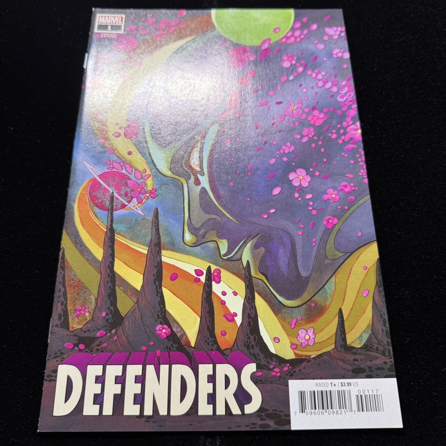 Defenders 1 - Peach Momoko 1:50 Variant - Modern Age Marvel Comics 2021