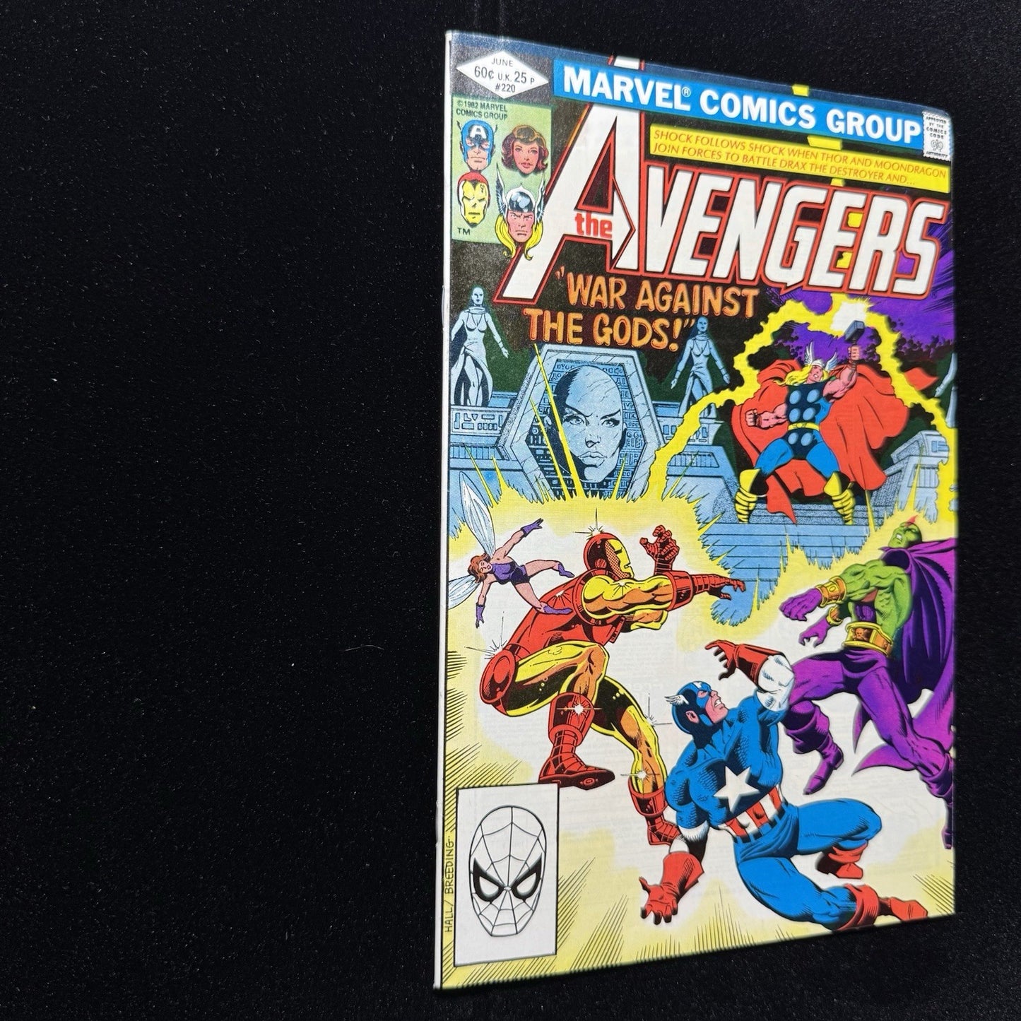 Avengers 220 - Bronze Age Marvel Comics 1982