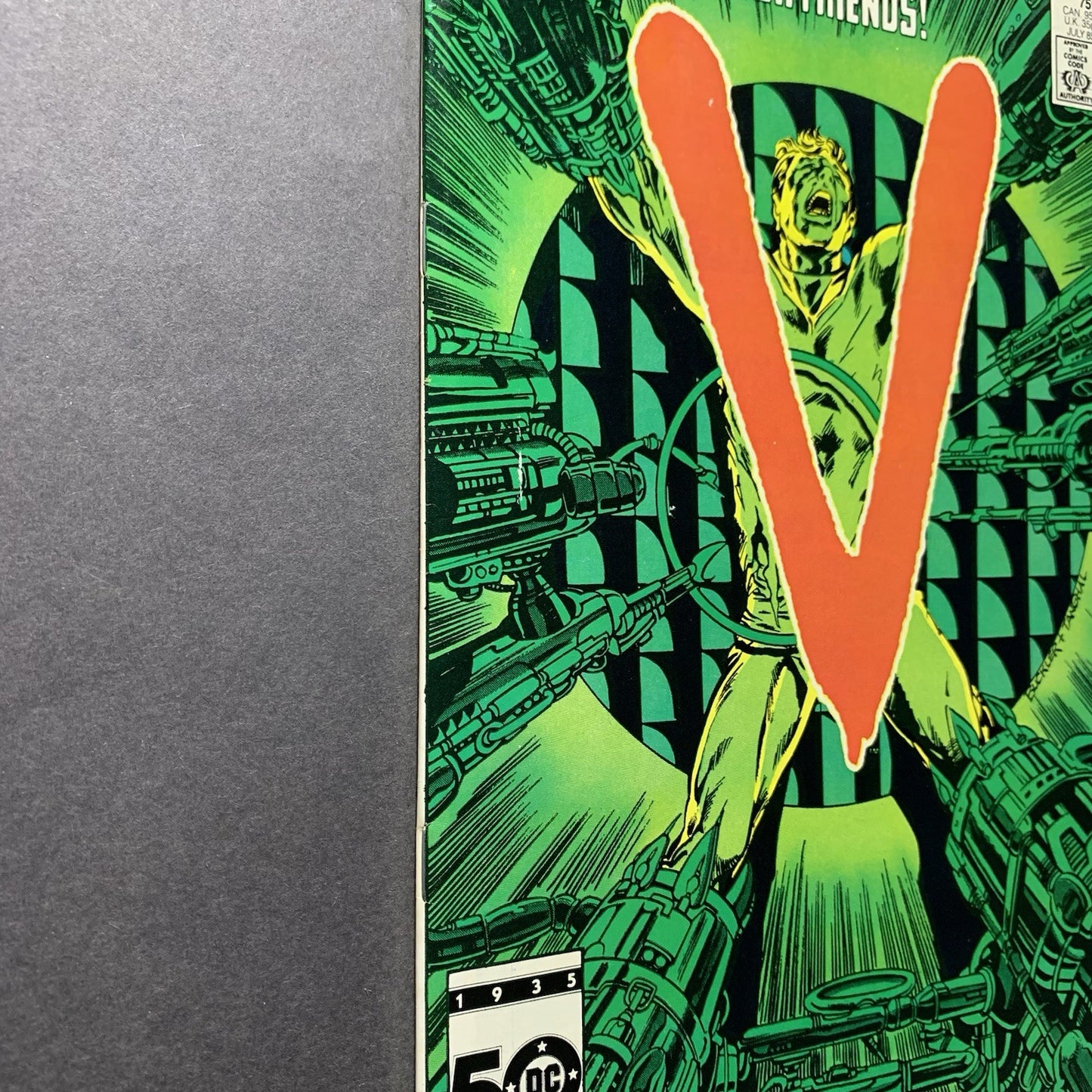 V 6 - Copper Age Dc Comics 1985