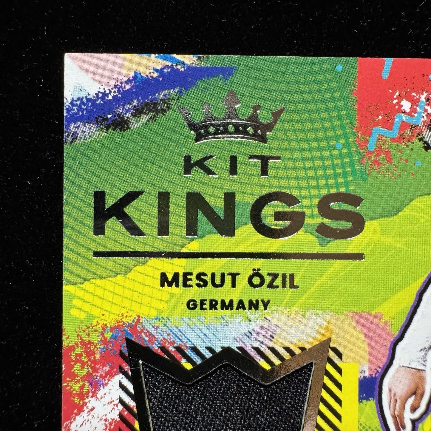Mesut Ozil Kit Kings Patch Player Worn Donruss 2021-22 KK-OZL Germany