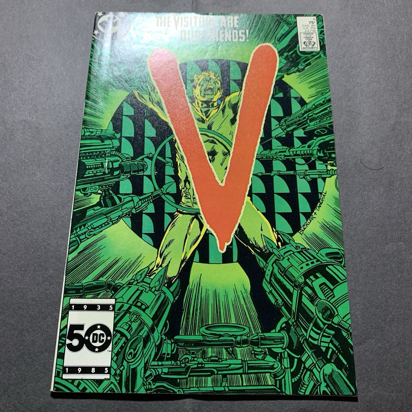V 6 - Copper Age Dc Comics 1985