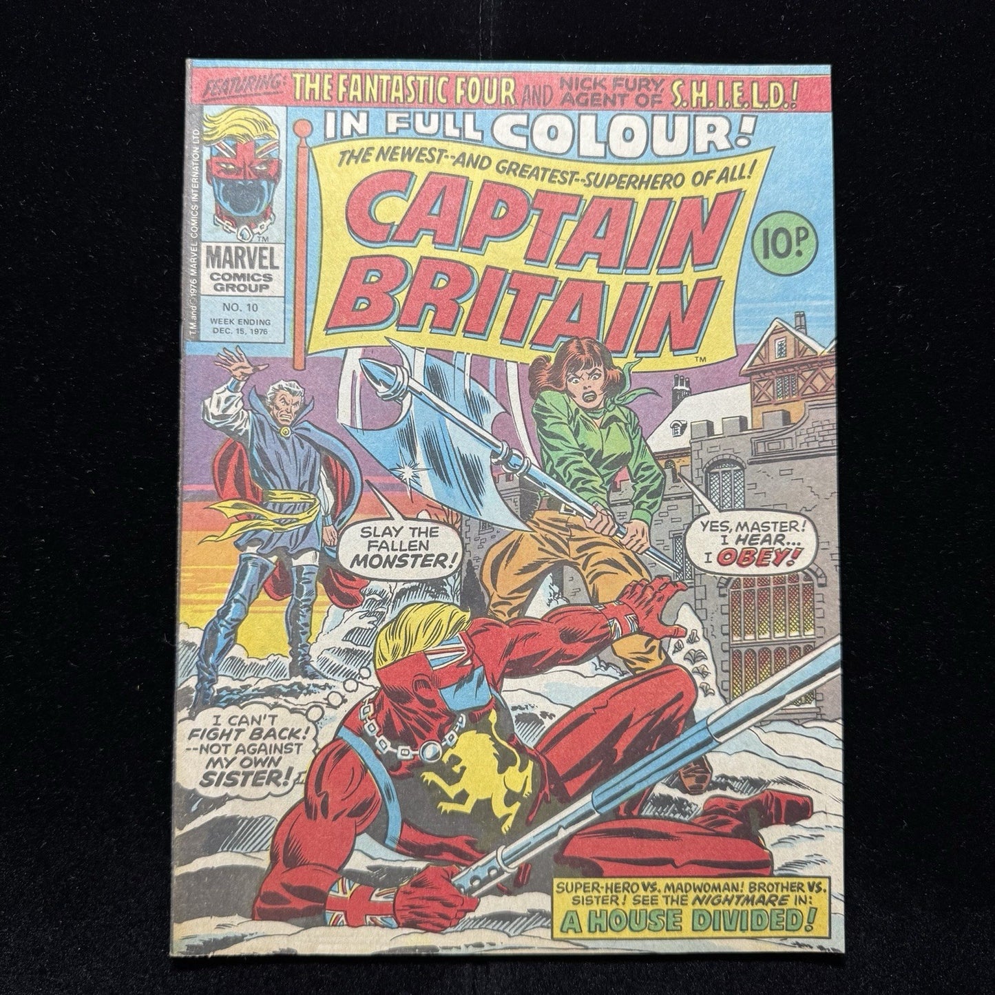 Captain Britain 10 - 1st Cover App Of Betsy Braddock - Bronze Age Marvel 1976