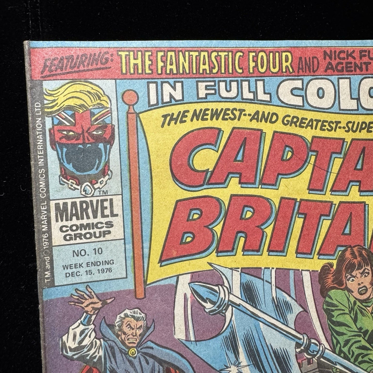 Captain Britain 10 - 1st Cover App Of Betsy Braddock - Bronze Age Marvel 1976