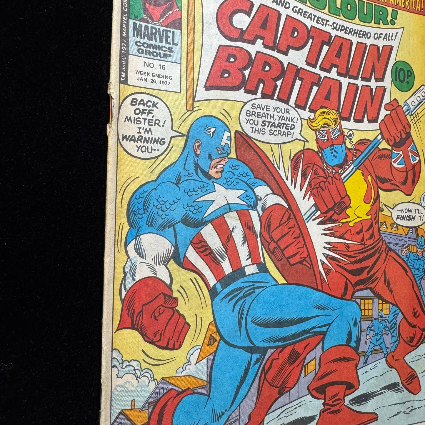 Captain Britain 16 - 1st Meeting Of Cap Britain & Cap America - Bronze Age 1977