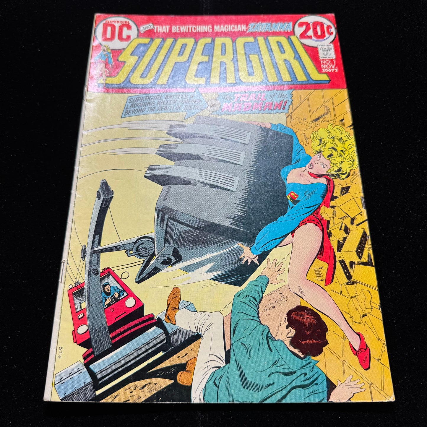 Supergirl 1 - First Solo Supergirl Title - Bronze Age Dc Comics 1972