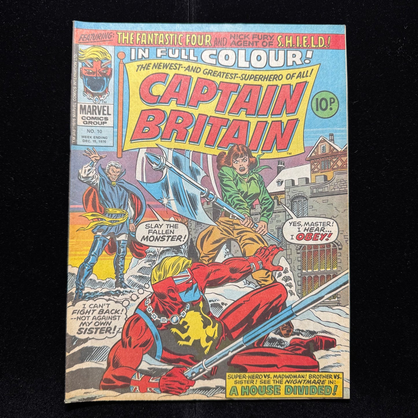 Captain Britain 10 - 1st Cover App Of Betsy Braddock - Bronze Age Marvel 1976