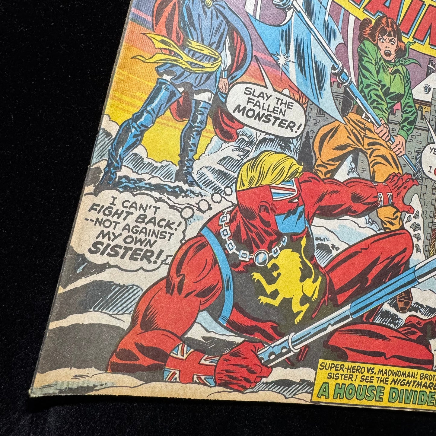 Captain Britain 10 - 1st Cover App Of Betsy Braddock - Bronze Age Marvel 1976