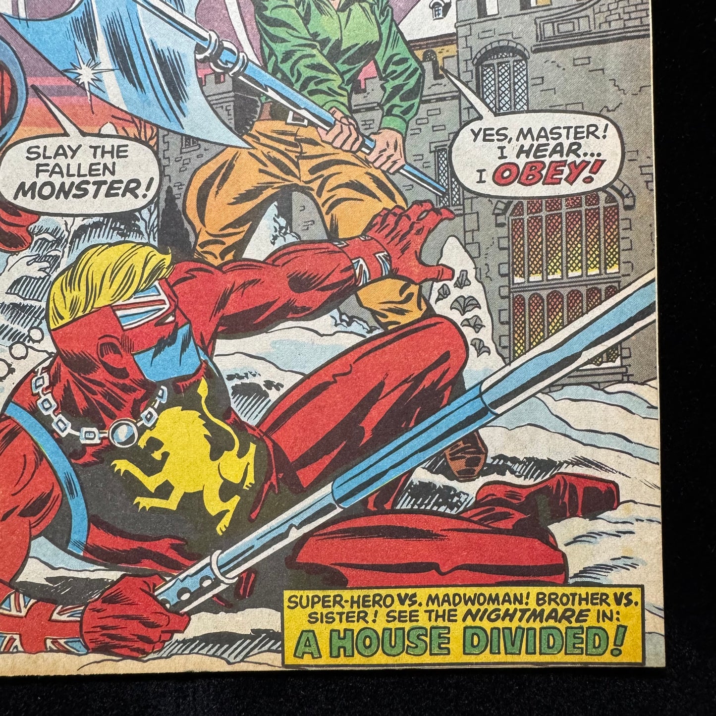 Captain Britain 10 - 1st Cover App Of Betsy Braddock - Bronze Age Marvel 1976